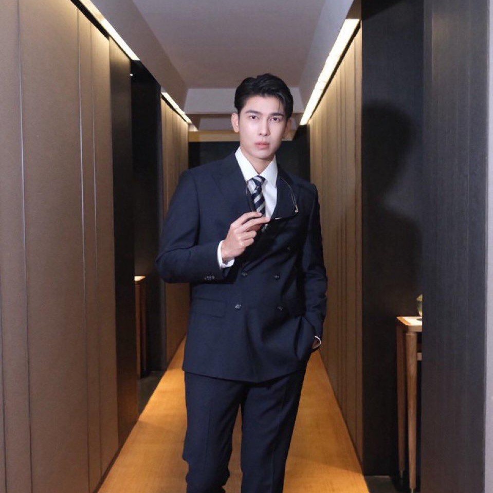 Mew Suppasit Gallery Photo 2